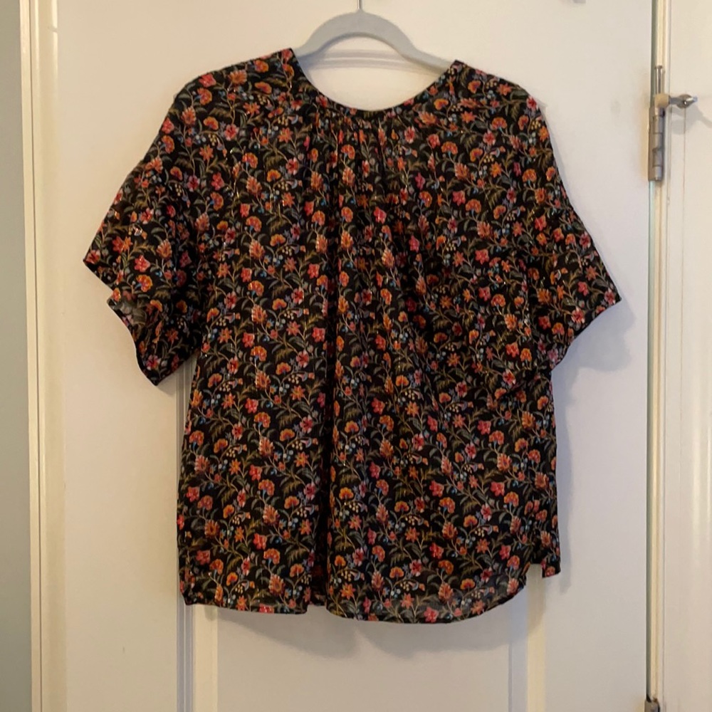Patterned top
